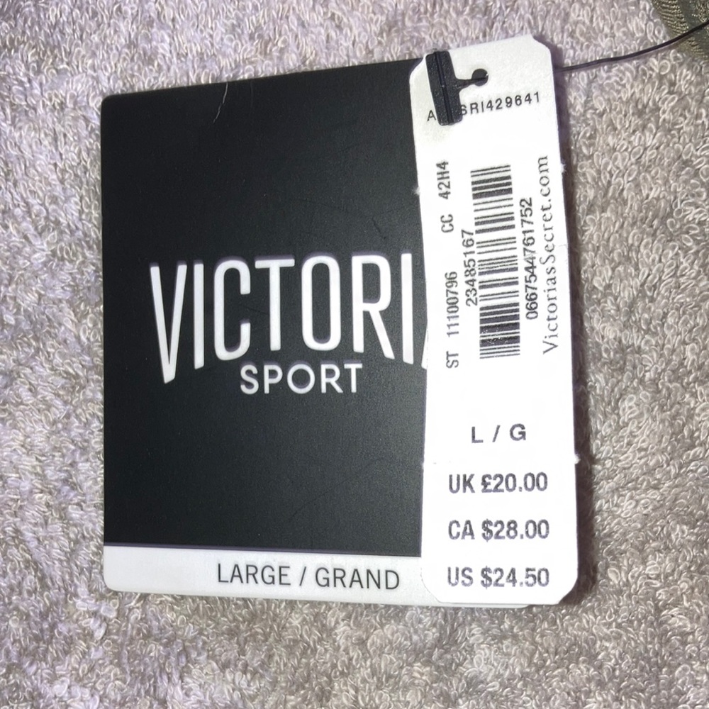 NWT VICTORIA SPORT V NECK TANK TOP IN ARMY GREEN (LARGE) - Picture 2 of 4